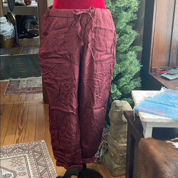 Joe fresh women’s wrinkled jogger pants - Picture 1 of 9